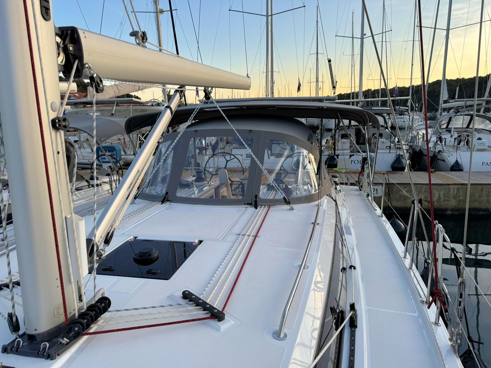 Bavaria C42, picture 20