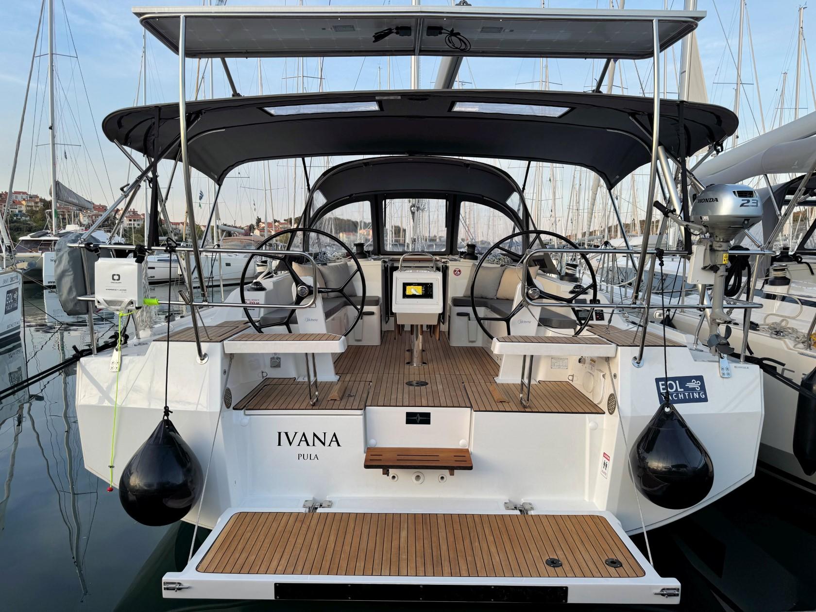 Bavaria C42, picture 4