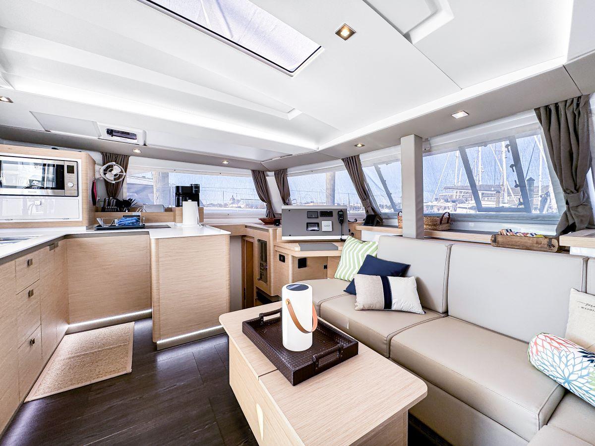 Fountaine Pajot Astrea 42 Maestro, picture 12