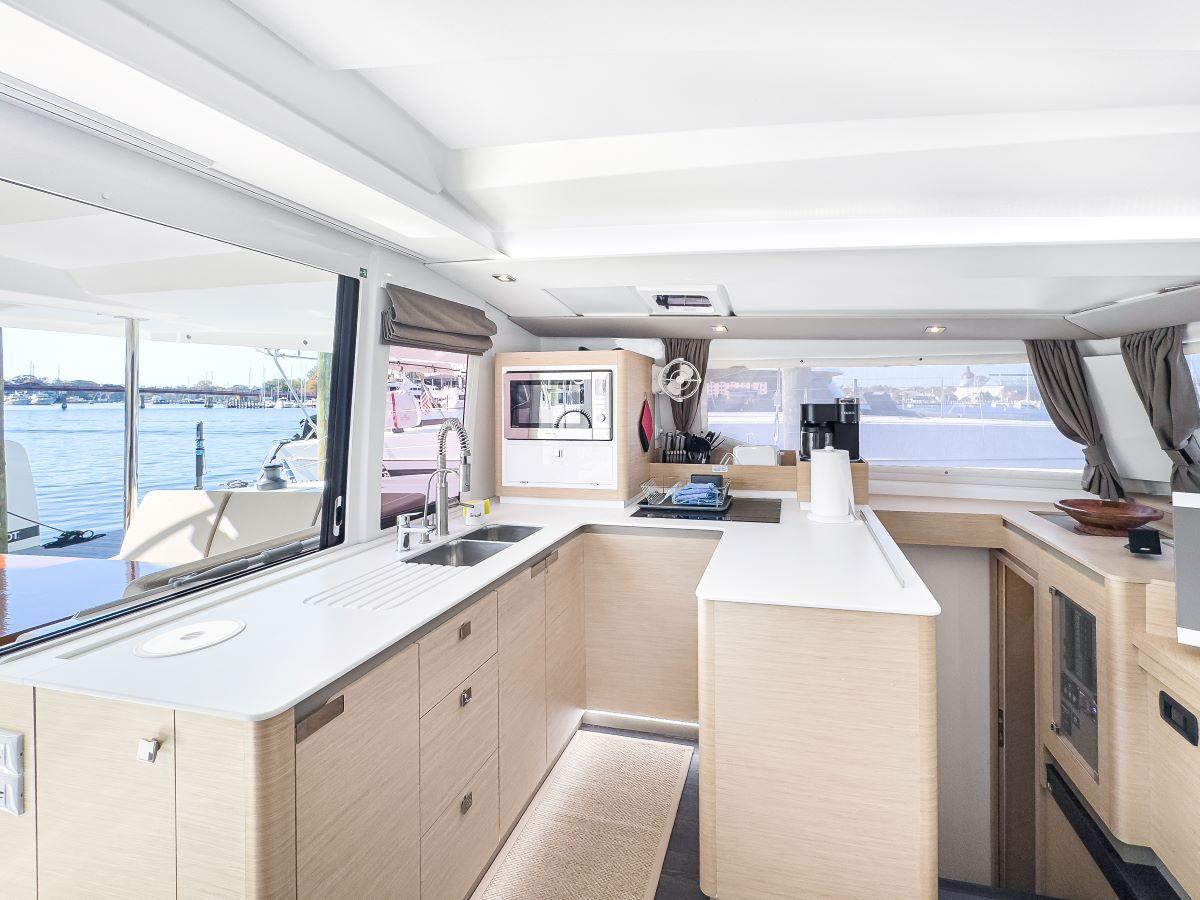 Fountaine Pajot Astrea 42 Maestro, picture 15