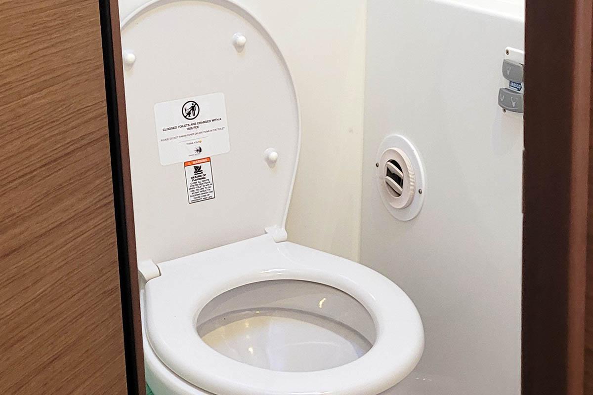 Lagoon 42 - 4 + 2 cab., picture 31