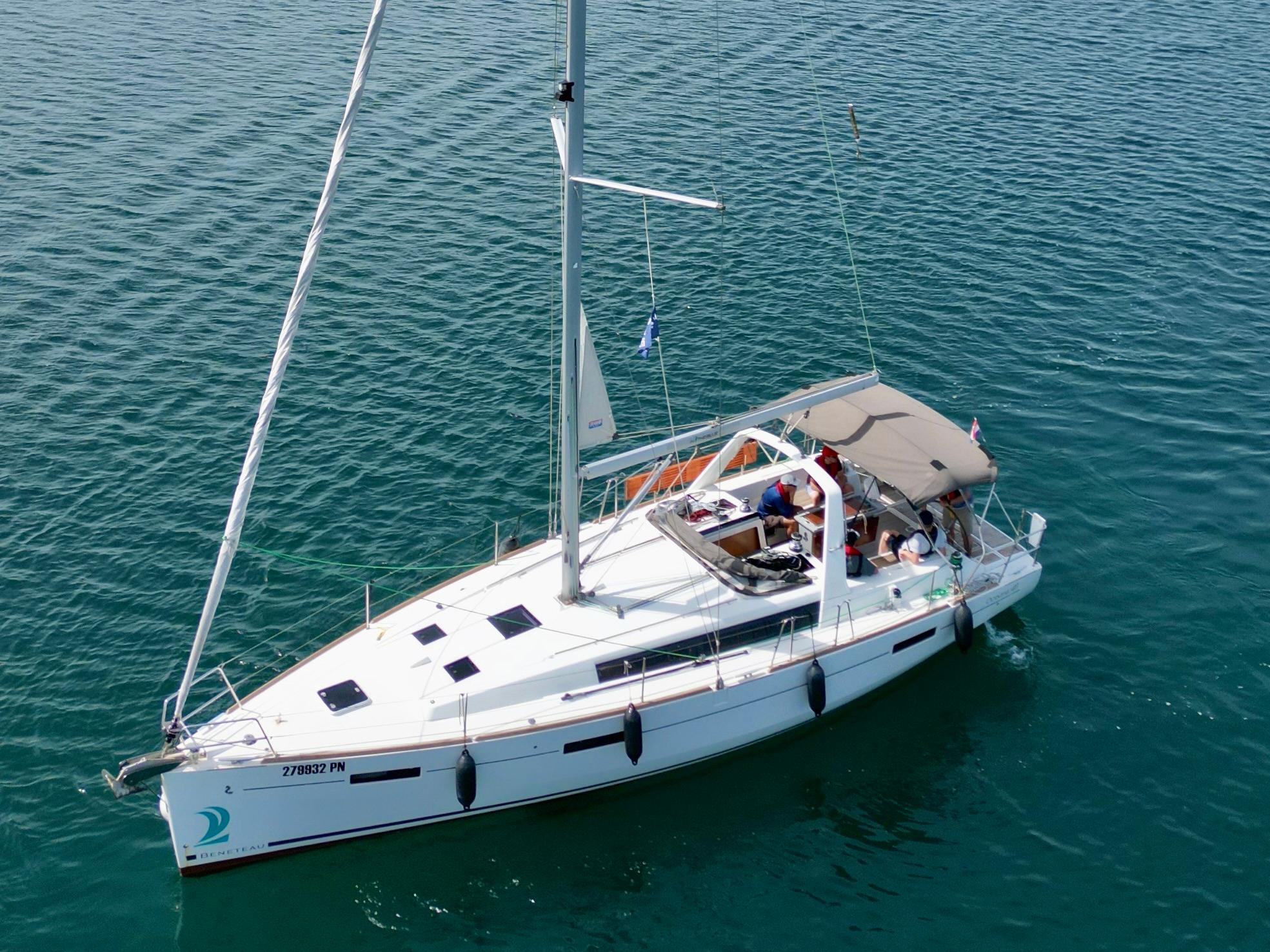 Oceanis 41.1, picture 4