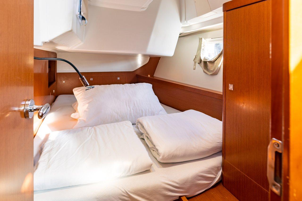 Oceanis 41.1, picture 11