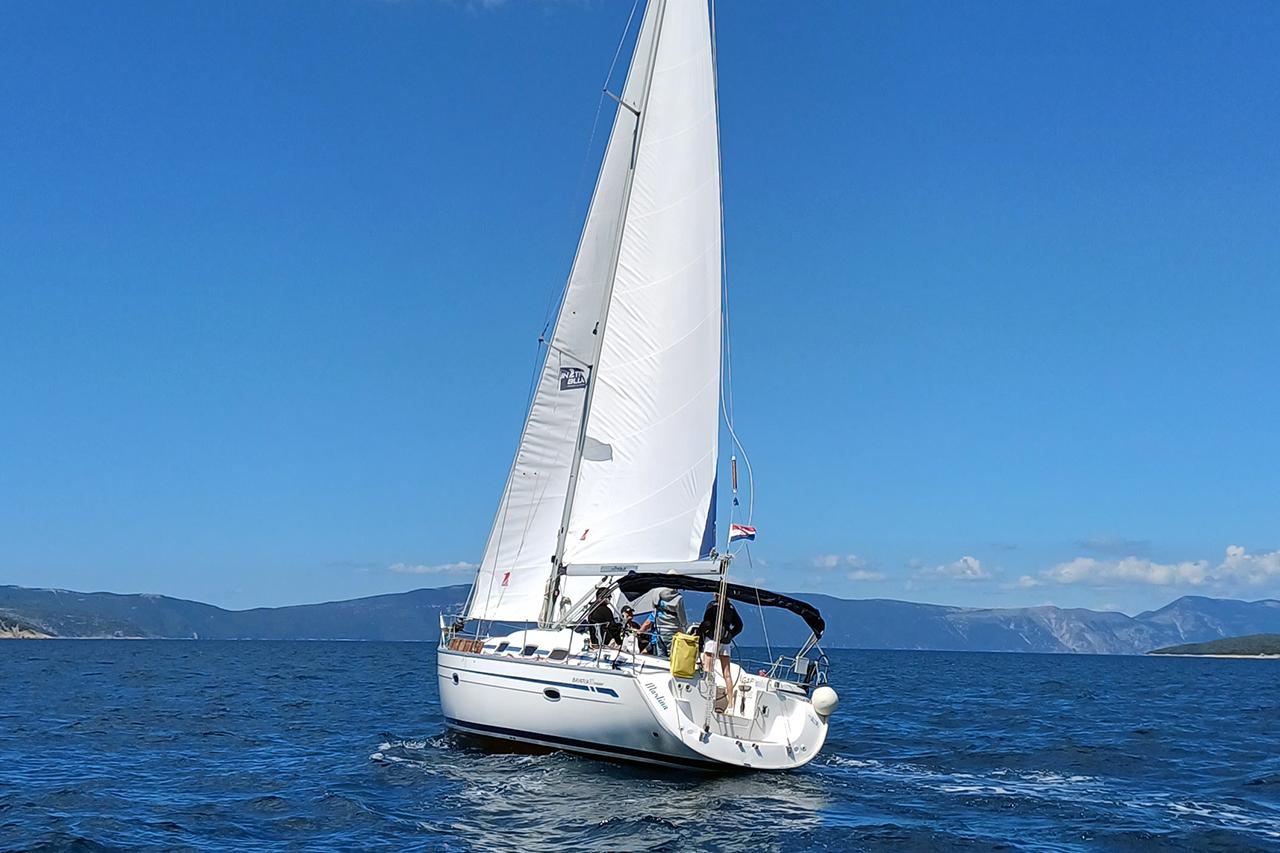 Bavaria 39 Cruiser, picture 4
