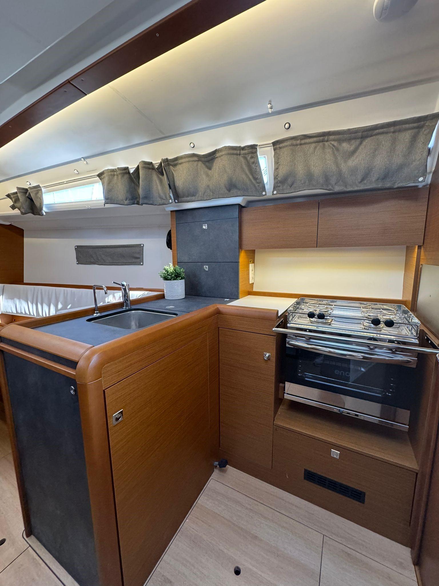 Sun Odyssey 349 - 3 cab., picture 9