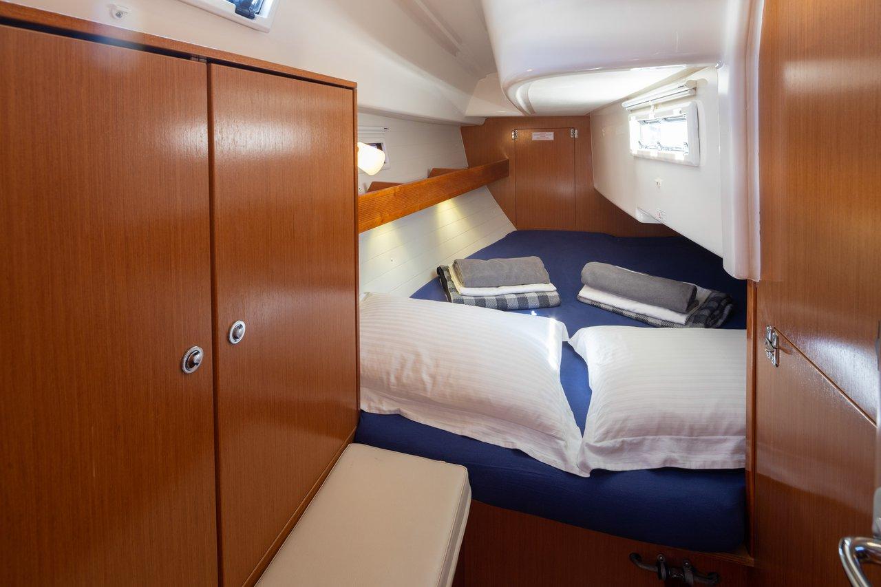 Bavaria Cruiser 32, picture 13