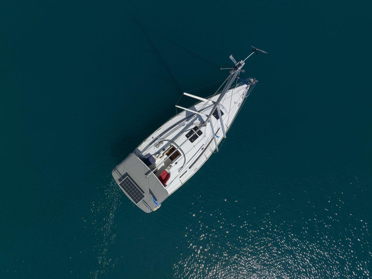 Bavaria Cruiser 33, picture 6