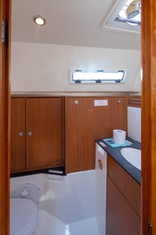 Bavaria Cruiser 36, picture 17