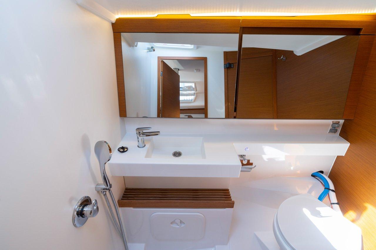 Sun Odyssey 440 - 4 cab., picture 21