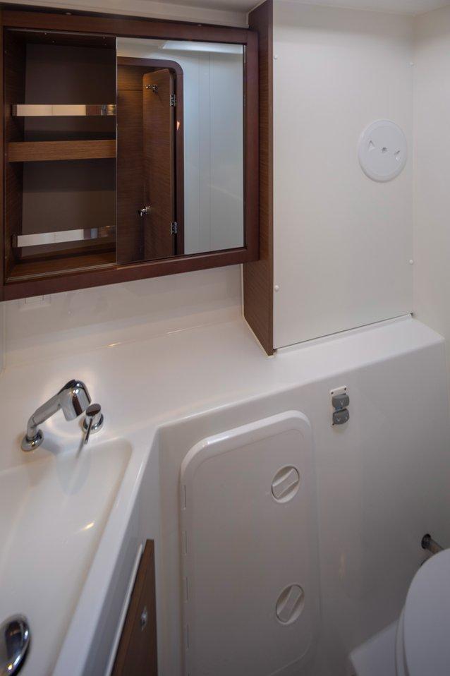 Lagoon 42 - 4 + 2 cab., picture 16