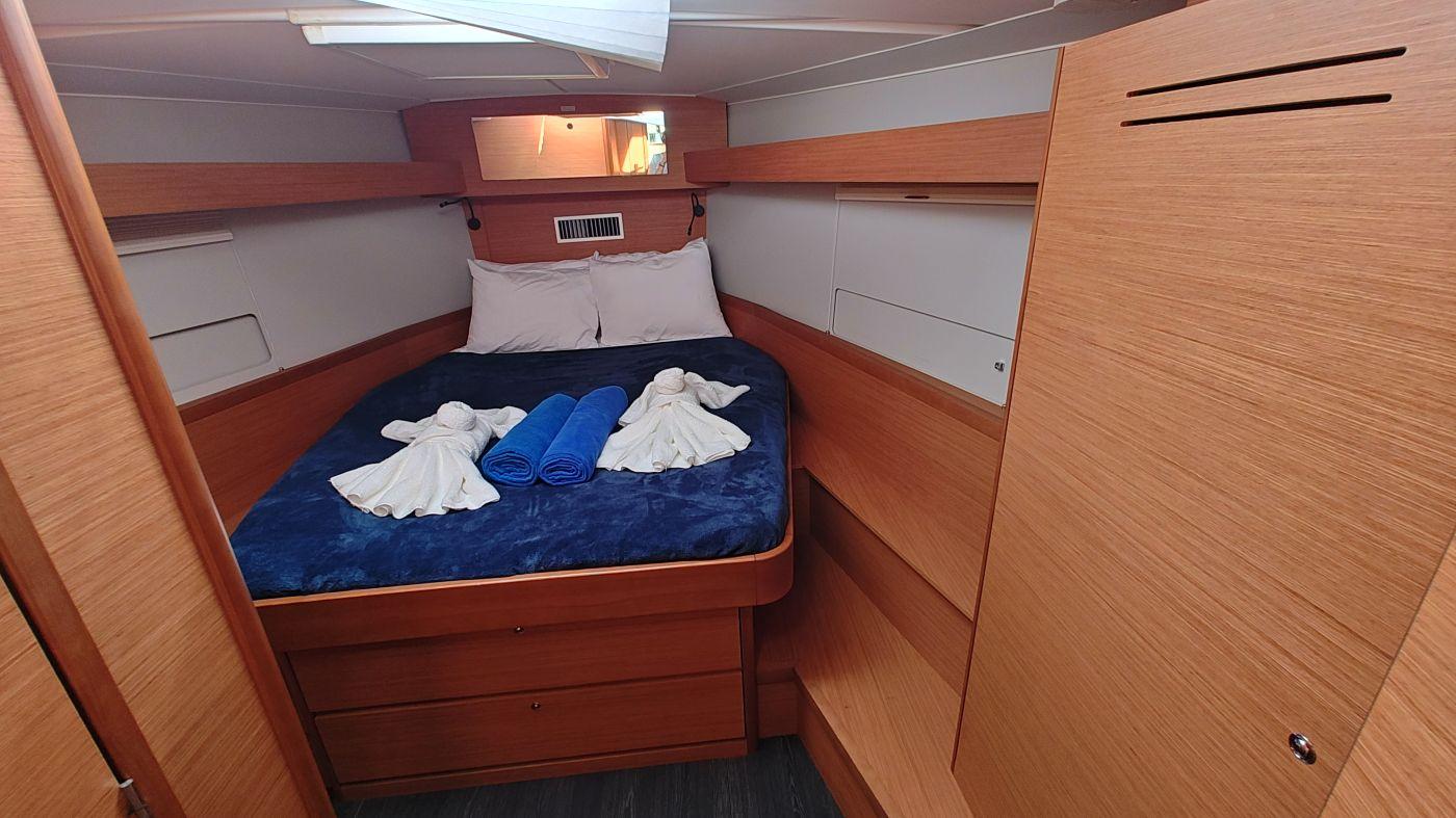 Dufour 430 - Dancer, picture 11