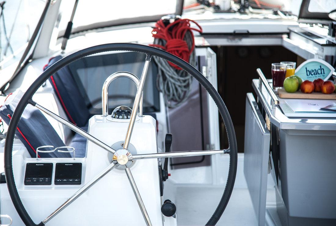 Oceanis 41.1, picture 10