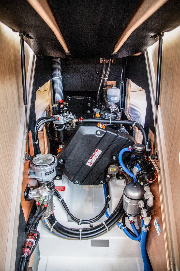 Oceanis 41.1, picture 23