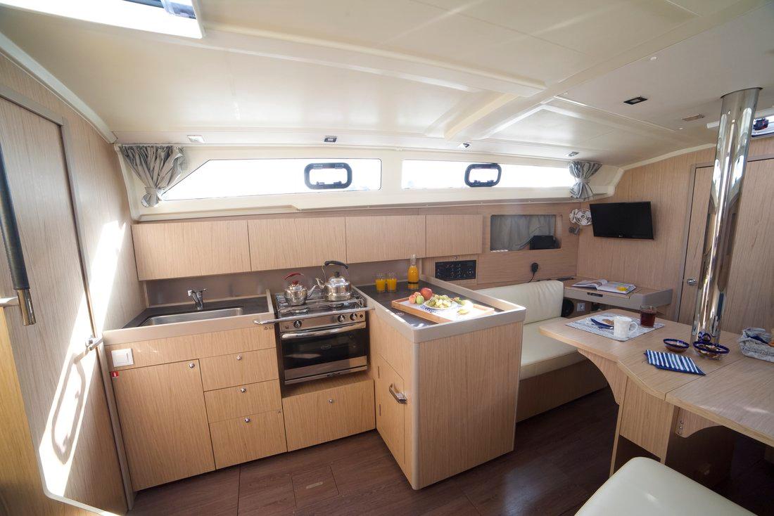 Oceanis 41.1, picture 15