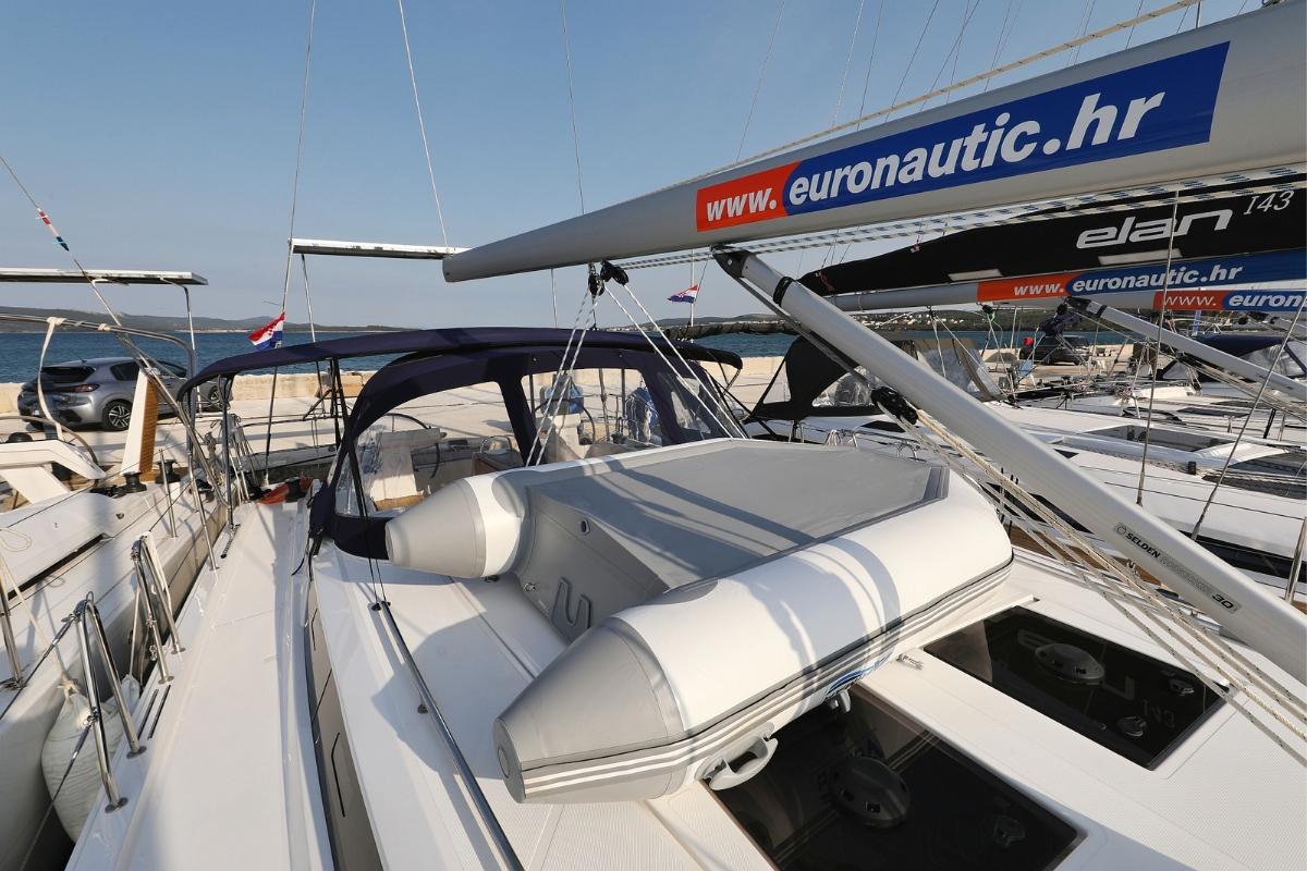 Bavaria C45 Holiday - 5 cab., picture 4