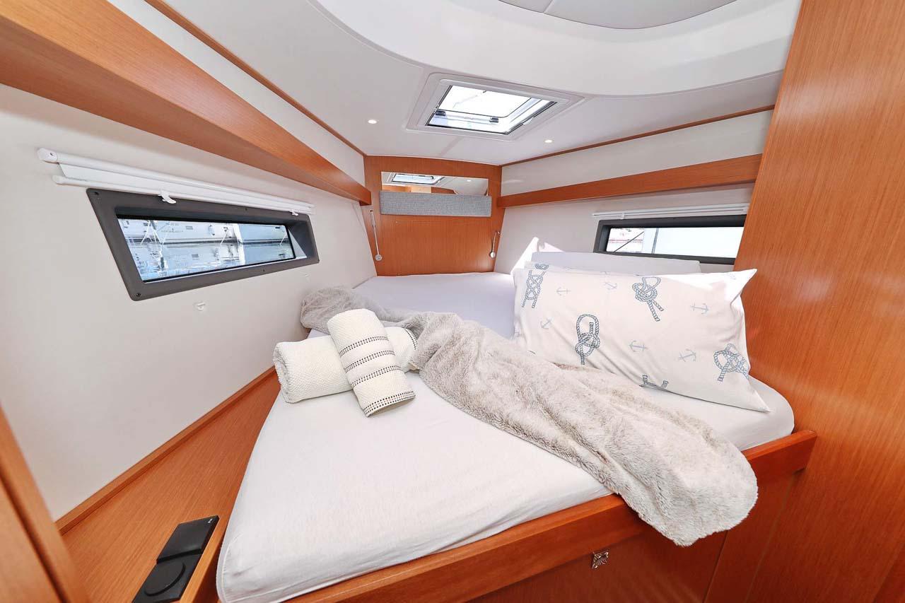 Bavaria C42 Style, picture 11