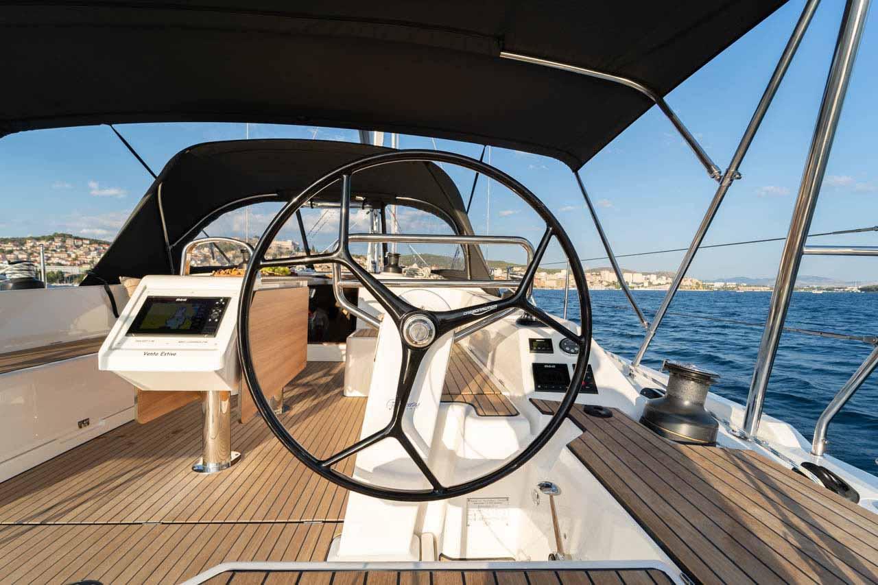 Bavaria C42, picture 14