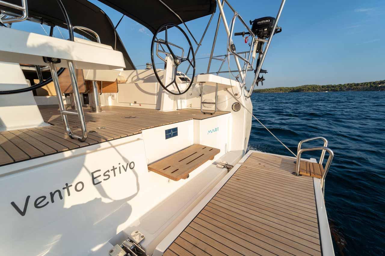 Bavaria C42, picture 16