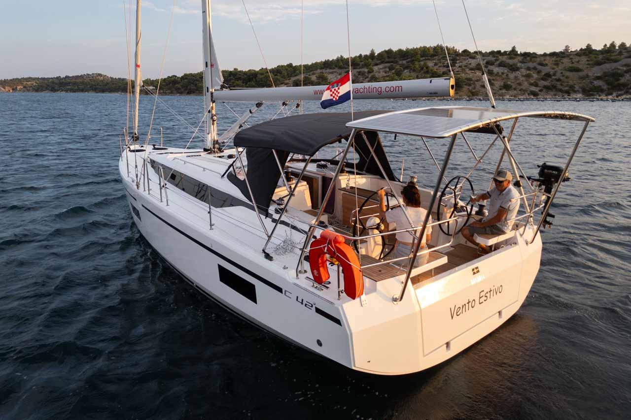 Bavaria C42, picture 5