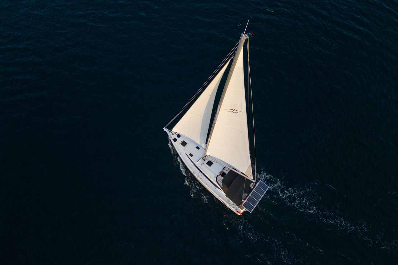 Bavaria C42, picture 8