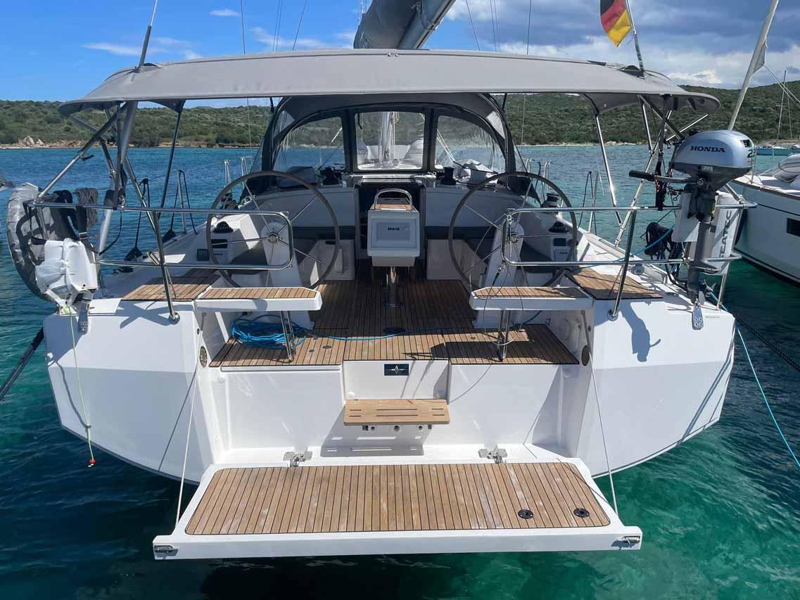 Bavaria C42, picture 1