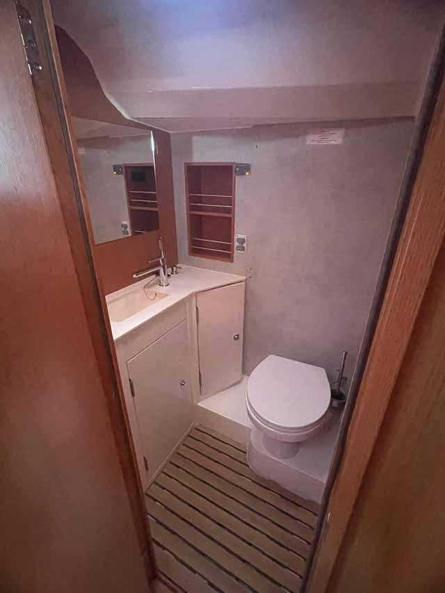 Bavaria C42, picture 9