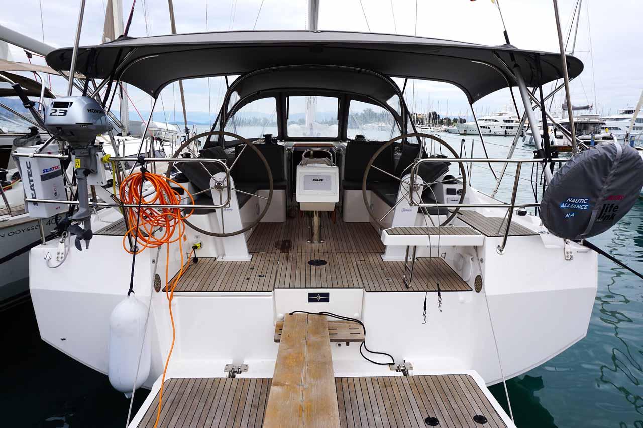 Bavaria C42, picture 1