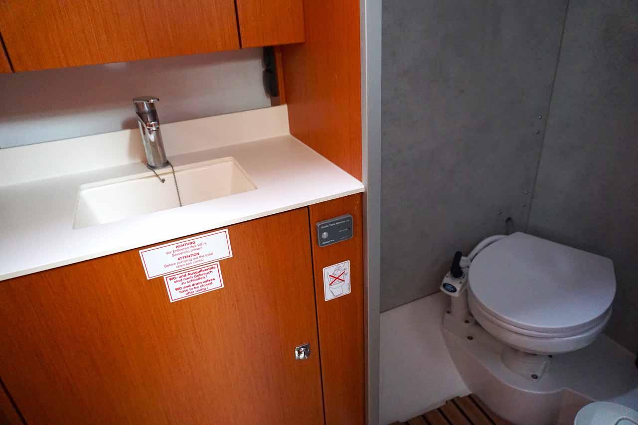 Bavaria C42, picture 19