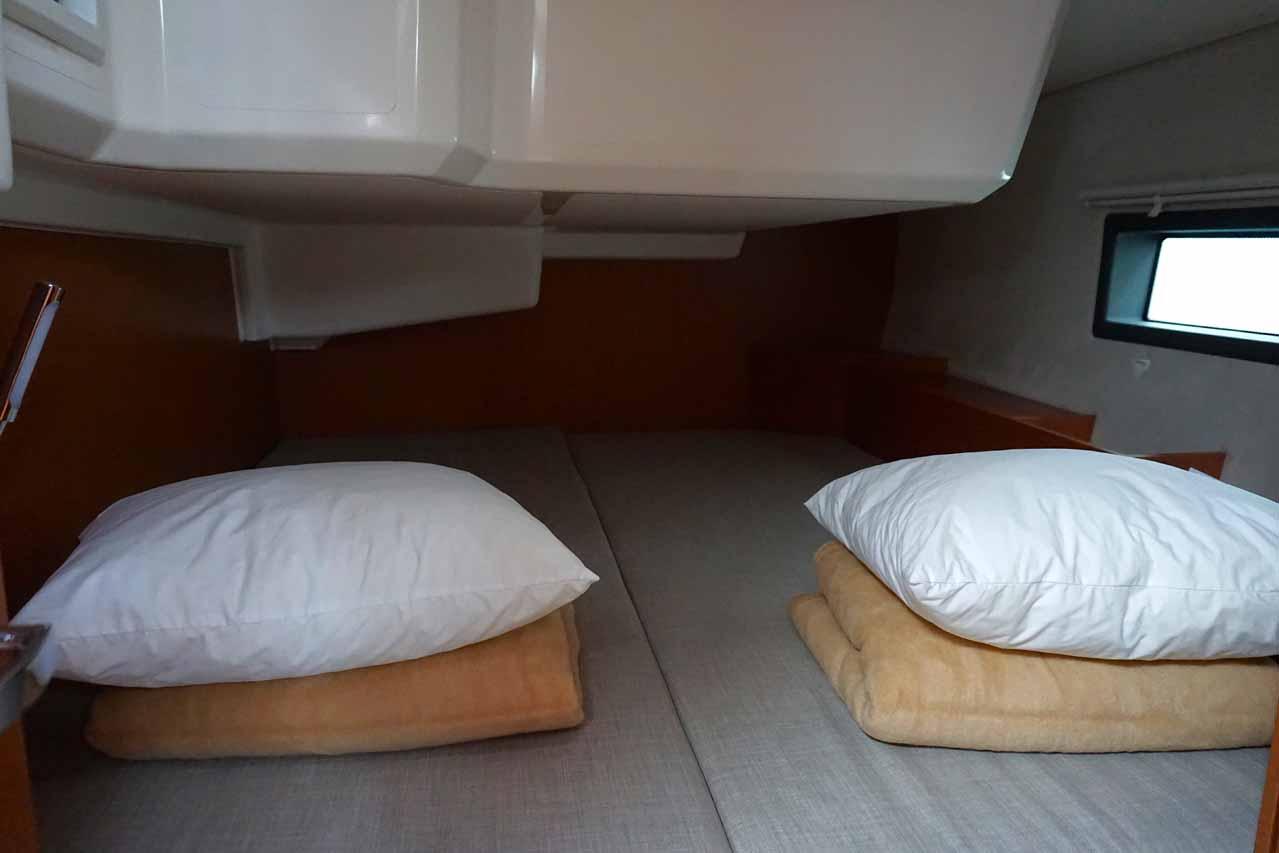 Bavaria C42, picture 17