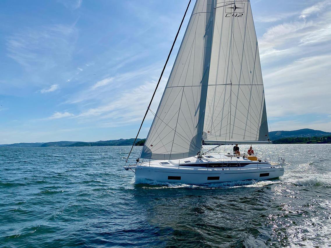 Bavaria C42, picture 5
