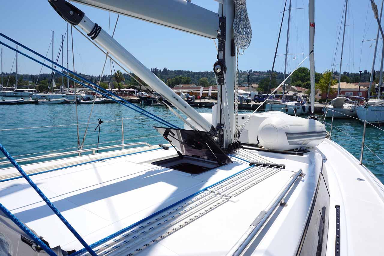 Bavaria C38, picture 4