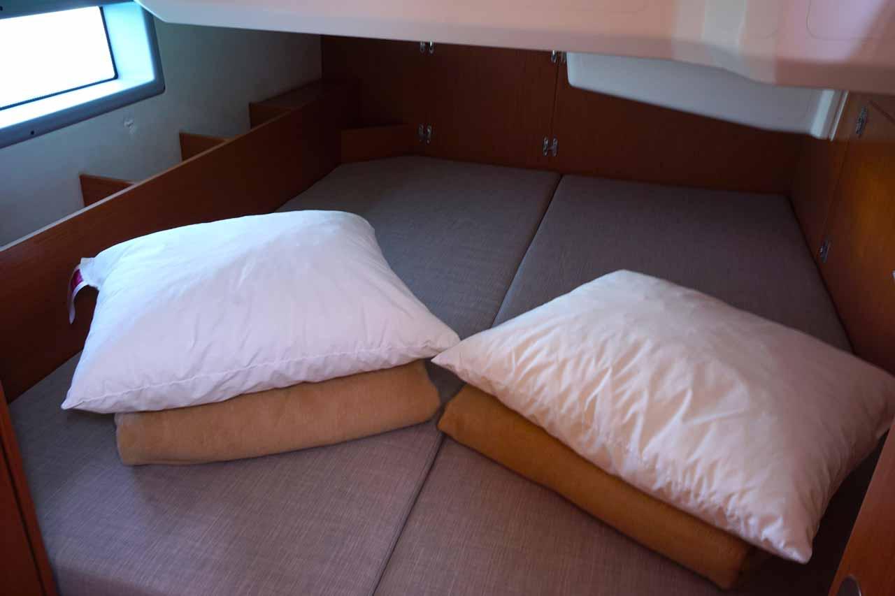 Bavaria C38, picture 16