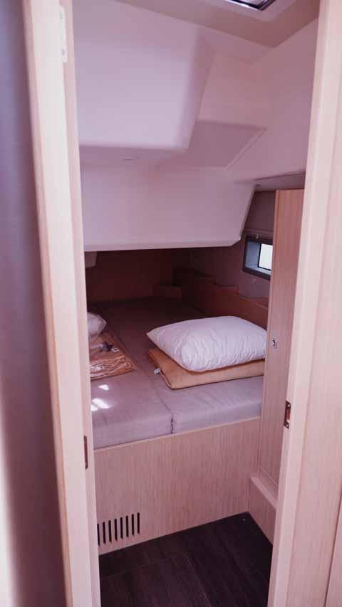 Bavaria C38, picture 11