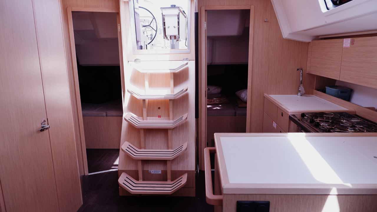 Bavaria C38, picture 9