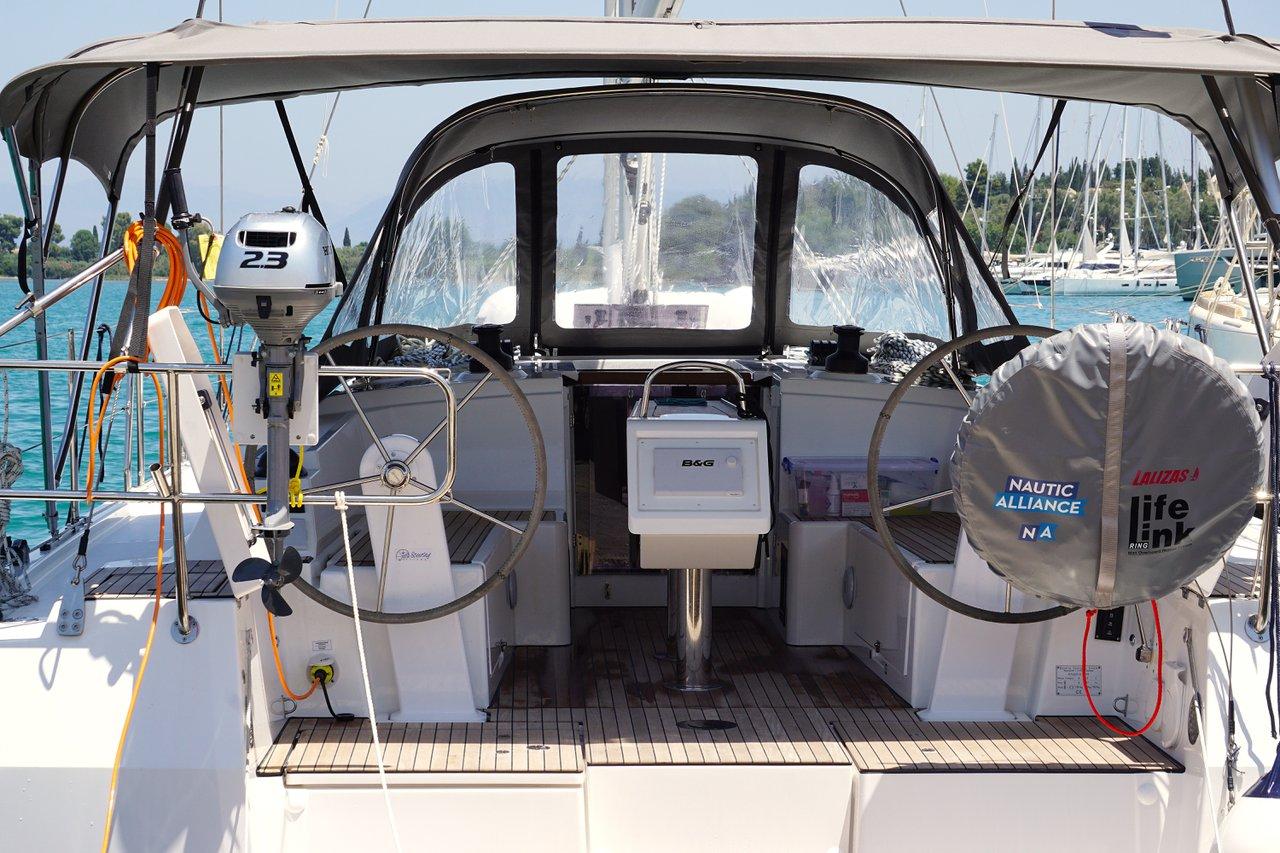 Bavaria C38, picture 3