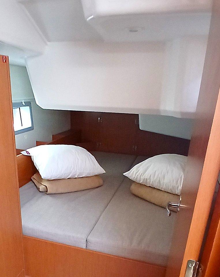 Bavaria C38, picture 13