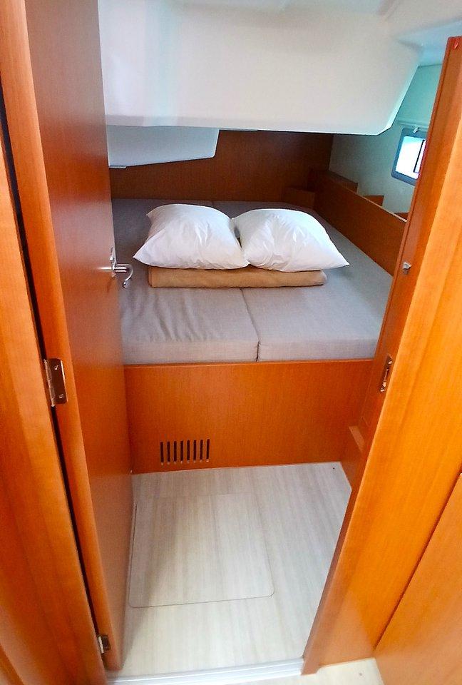 Bavaria C38, picture 14