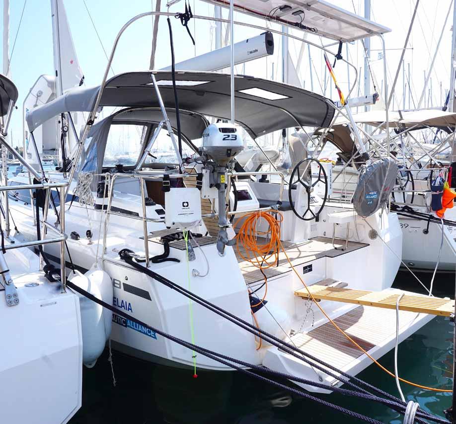 Bavaria C38, picture 3