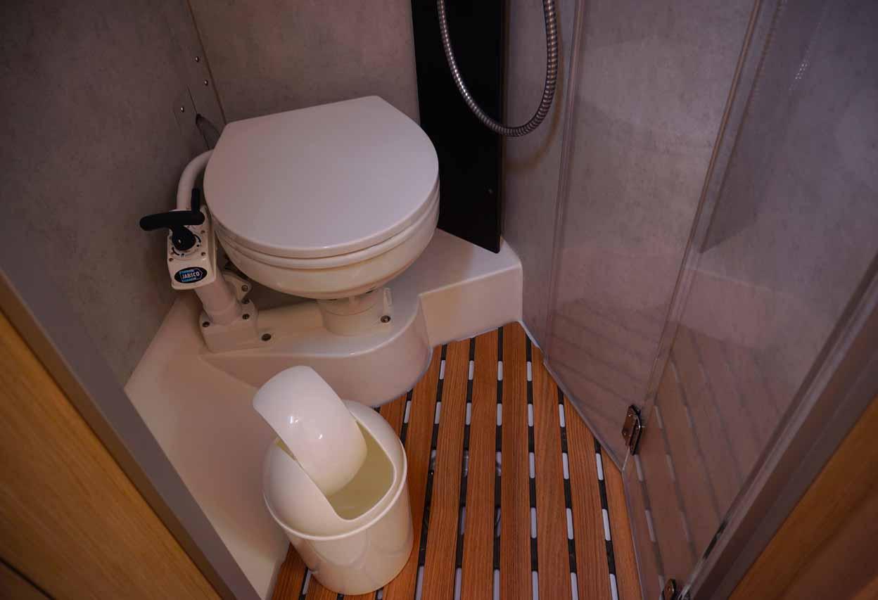 Bavaria C38, picture 20