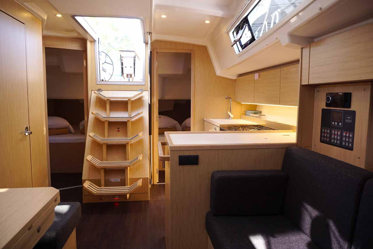 Bavaria C38, picture 13