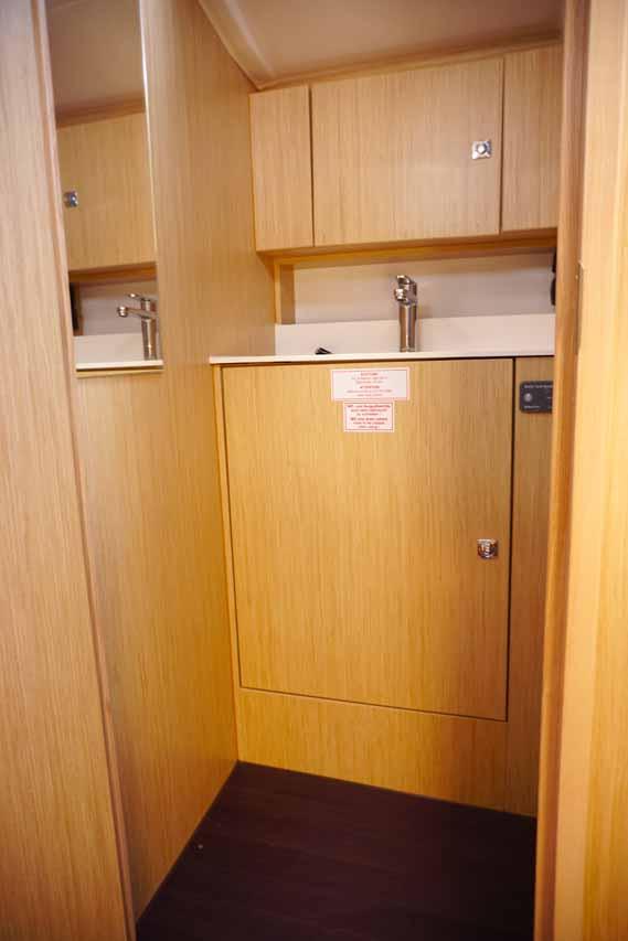 Bavaria C38, picture 19