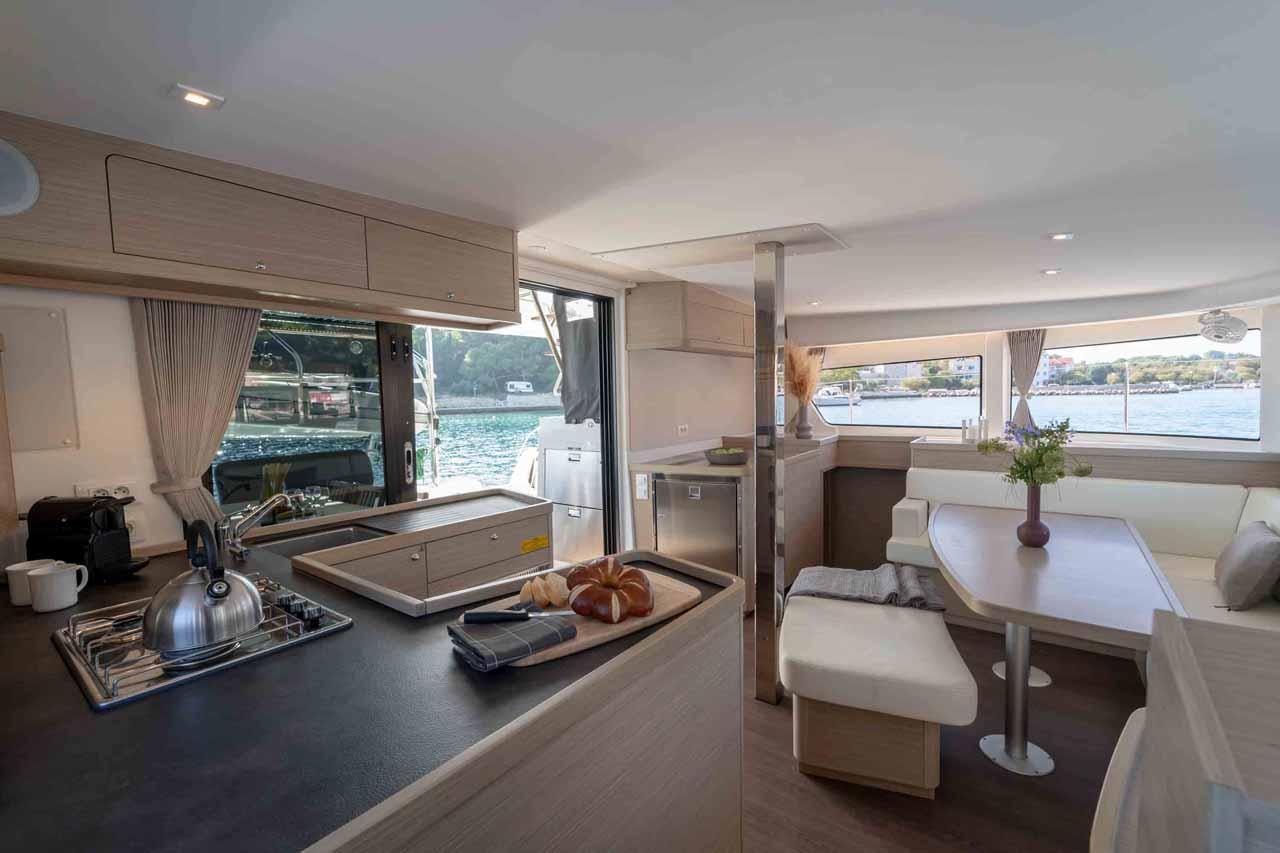 Lagoon 42 - 4 + 2 cab., picture 22