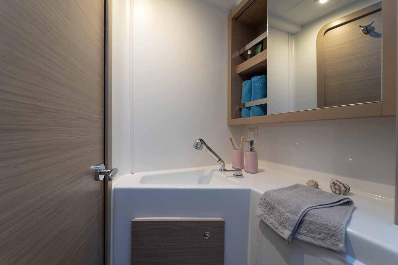 Lagoon 42 - 4 + 2 cab., picture 33