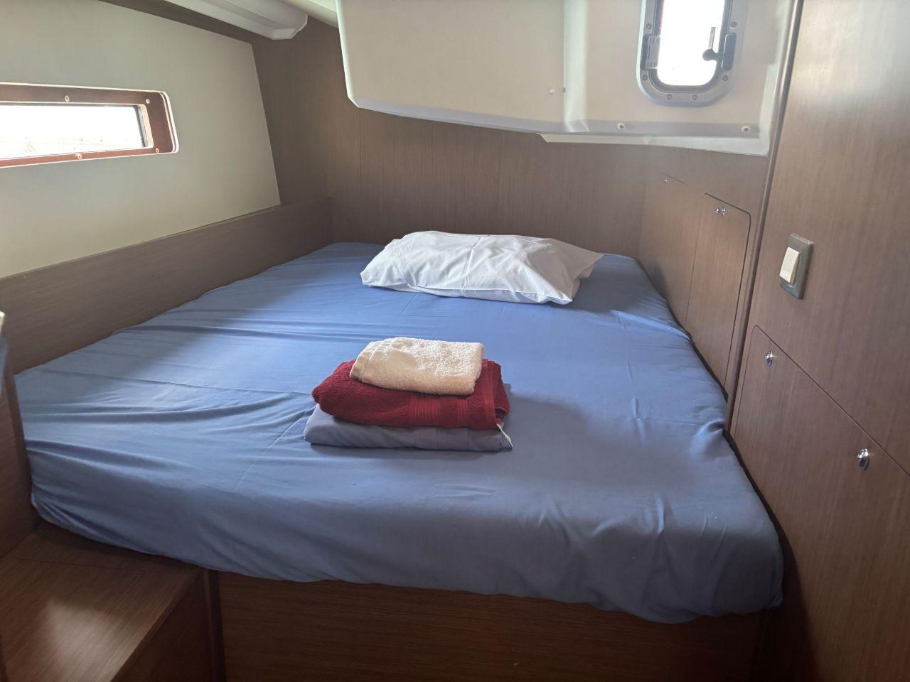 Oceanis 40.1, picture 8