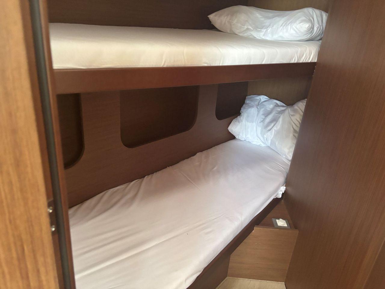 Oceanis 40.1, picture 9