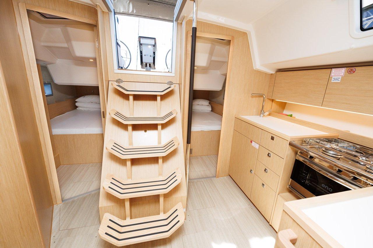 Bavaria C38, picture 11