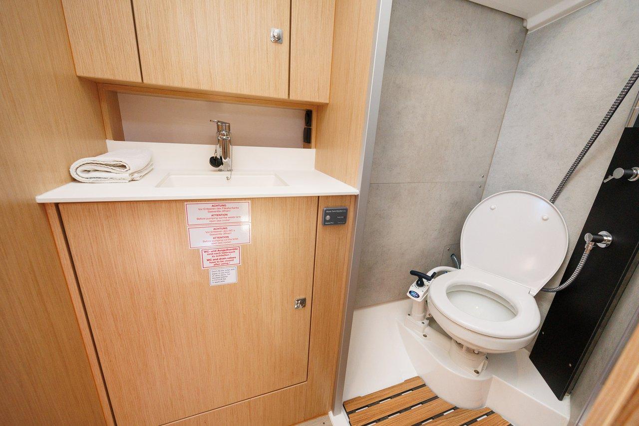 Bavaria C38, picture 20