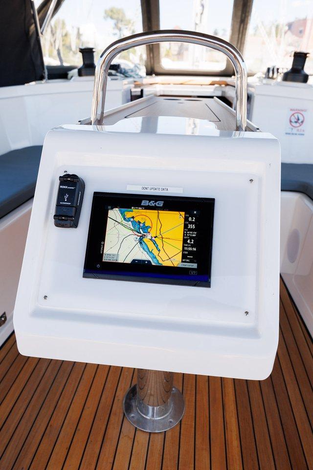 Bavaria C38, picture 10