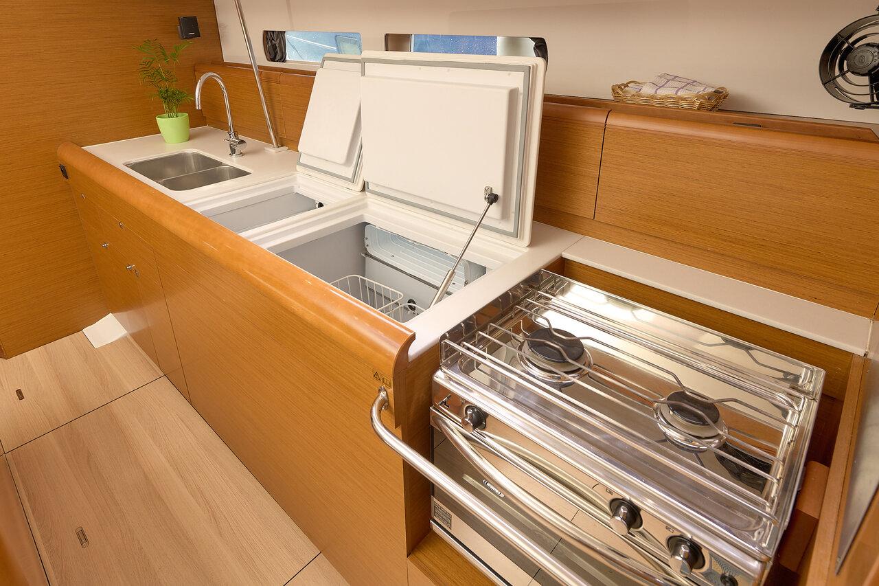 Sun Odyssey 479 - 4 cab., picture 20