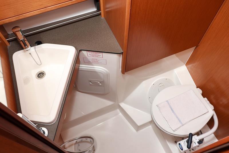 Bavaria Cruiser 34, picture 14